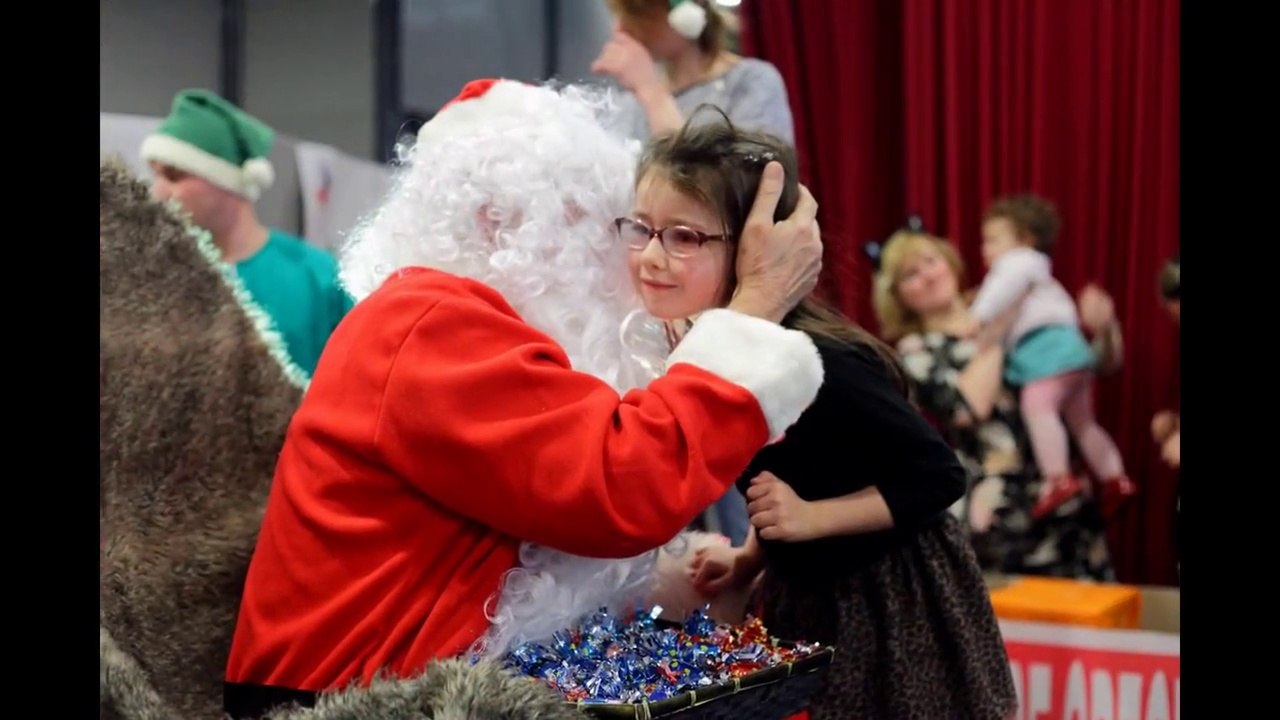 Pere Noel Vert Dijon Secours Populaire Francais SPF PNV