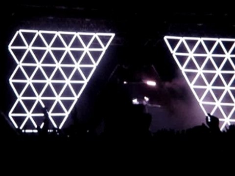 daft punk - 26.06.07 - arenes de nimes - video2