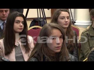 NISHANI ME NXENES SHQIPTARE NGA MALI I ZI