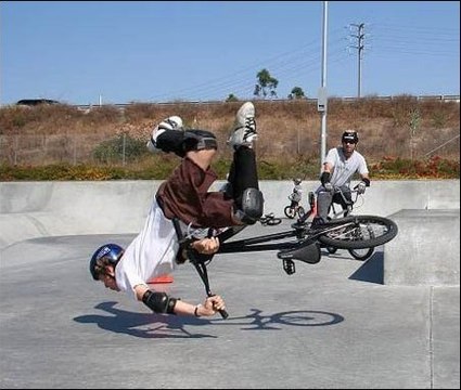 video drole de chute et insolie avec voix off délirante compil 8 par Fail 2 Ouf