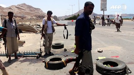 Bombs kill 37 Yemen police in former Qaeda bastion