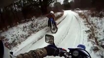 2 stroke dirt bike crash on ice Yz125 YouTube