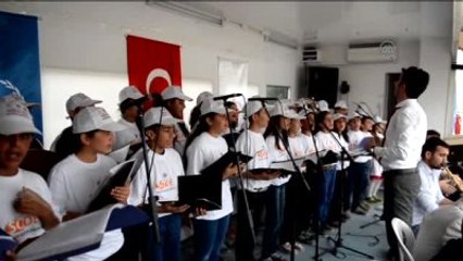 Öğrenciler, Suriye Sınırında 3 Dilde Konser Verdi