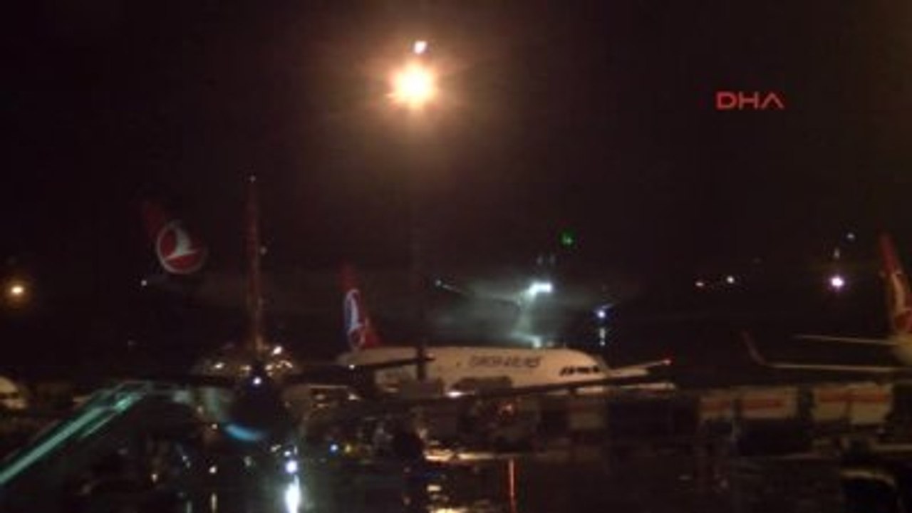 Atatürk Havalimanı'nda Hava Trafiği 35 Dakika Yapılamadı