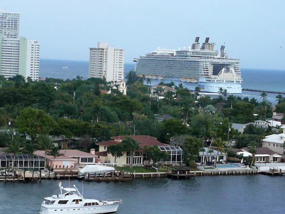 PORT E 012 P1080154