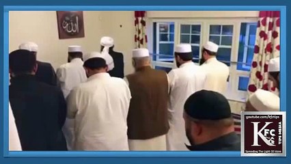 Maulana Tariq Jameel leading Fajar Prayer-Must Watch