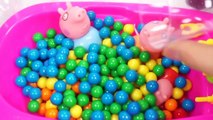 Learn Colors Baby Doll Bath Time M&M's Chocolate Peppa Pig Learn Colours Toys