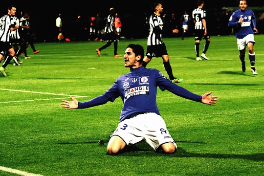 Le but du maintien à Angers signé Yann Bodiger !