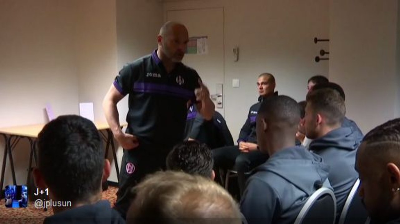 Toulouse coach Pascal Dupraz motivates his players