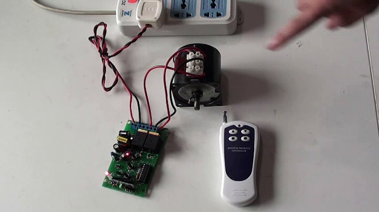 wie kann man eine Motor / Seilwinde nach oben / unter über Funk steuern?