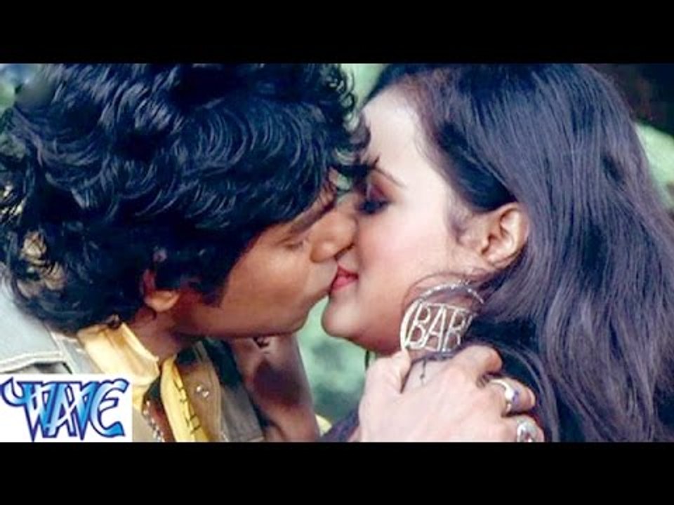 Mud Ba Chumma Leve Ke - मूड बा चुम्मा लेवे के - Balidan - Bhojpuri Hot Songs HD
