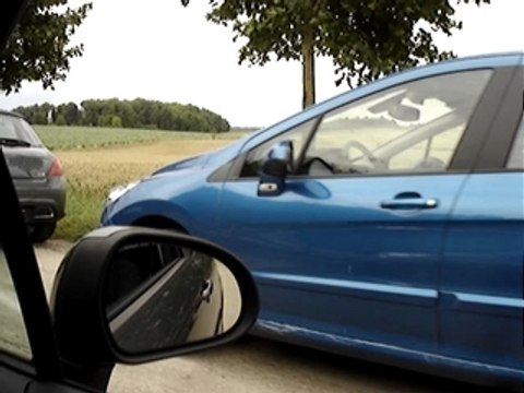 5 308 sur une aire de repos