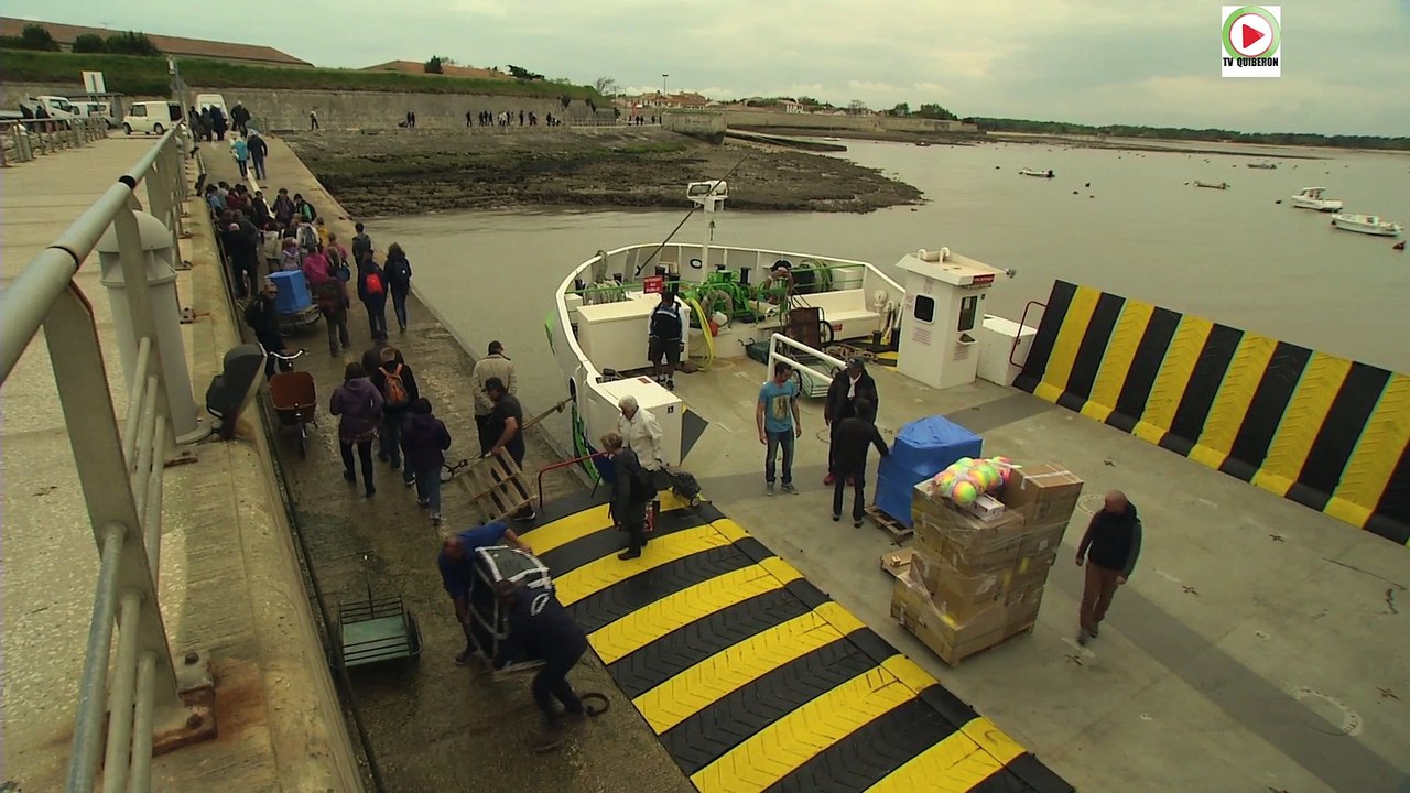 L' Ile d'Aix et ses deux Phares - Iles du Ponant TV