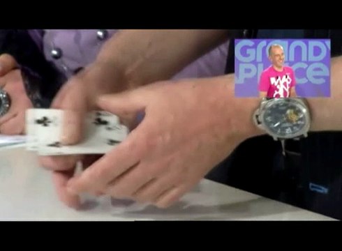 tricher au poker magicien animation séminaire entreprise magie close up mariage magicien événementiel table de triche magie communicante Francky Le Tricheur