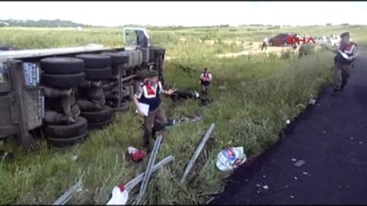 Tekirdağ Tır'ın Çarptığı Motosikletin Sürücüsü Öldü