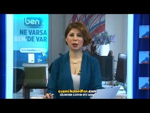 Haber Sunarken Sinirleri Boşalan Hanım Abla