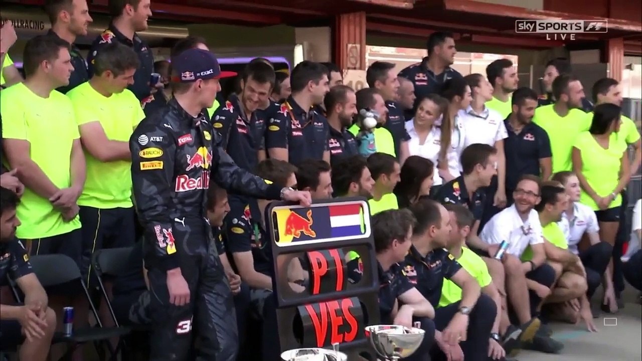 2016 Spain - Post-Race_ Max Verstappen and Red Bull team photo celebrations