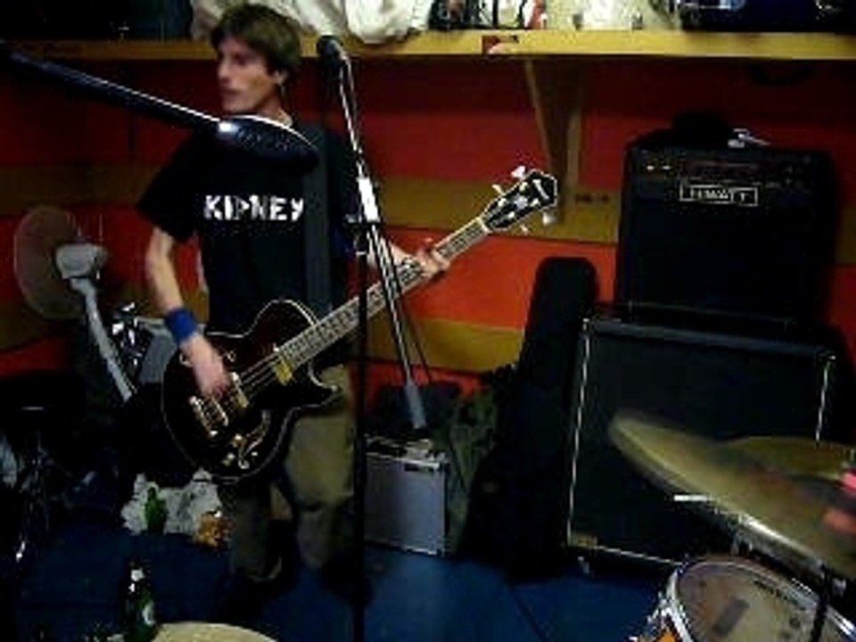 kidney:Kellegen présente les "Kidney" au bastion