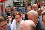 Meral Akşener'in barikatlarda eşini azarladığı anlar: Al şu babanı...