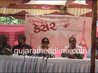 Actress Avani Modi in film Carry on Kesar with crew at Gondal Rajkot