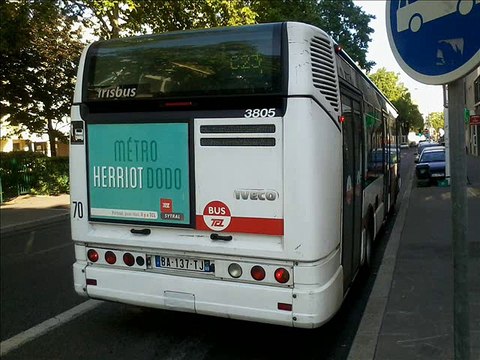 Sound Bus Irisbus Citelis 12 n°3805 du réseau TCL - Lyon sur la ligne C23