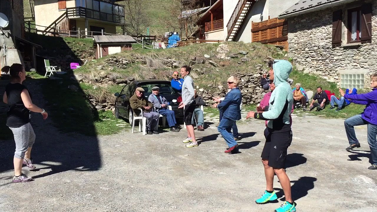 Zumba dans l'après-midi de la Fête du Pain 2016