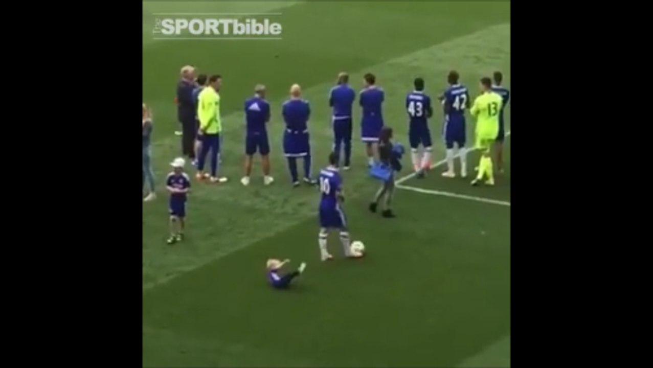 Eden Hazard Trolls Small Kid!