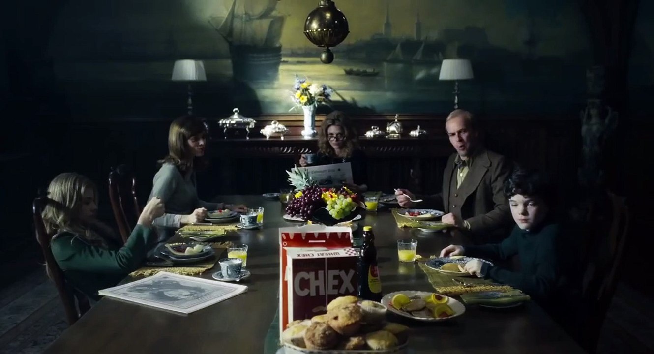 DARK SHADOWS - OFFICIAL TRAILER 1  [HD]