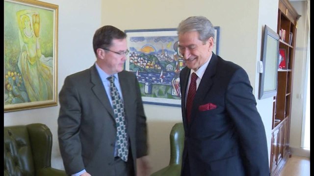 BERISHA TAKOHET ME AMBASADORIN LU, AKUZON RAMEN SE PO VONON REFORMEN NE DREJTESI LAJM