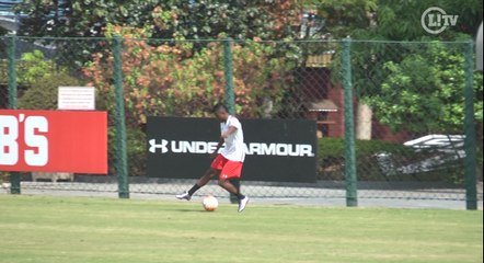 Alegria nas pernas! Kelvin treina dribles e mostra muita habilidade no São Paulo