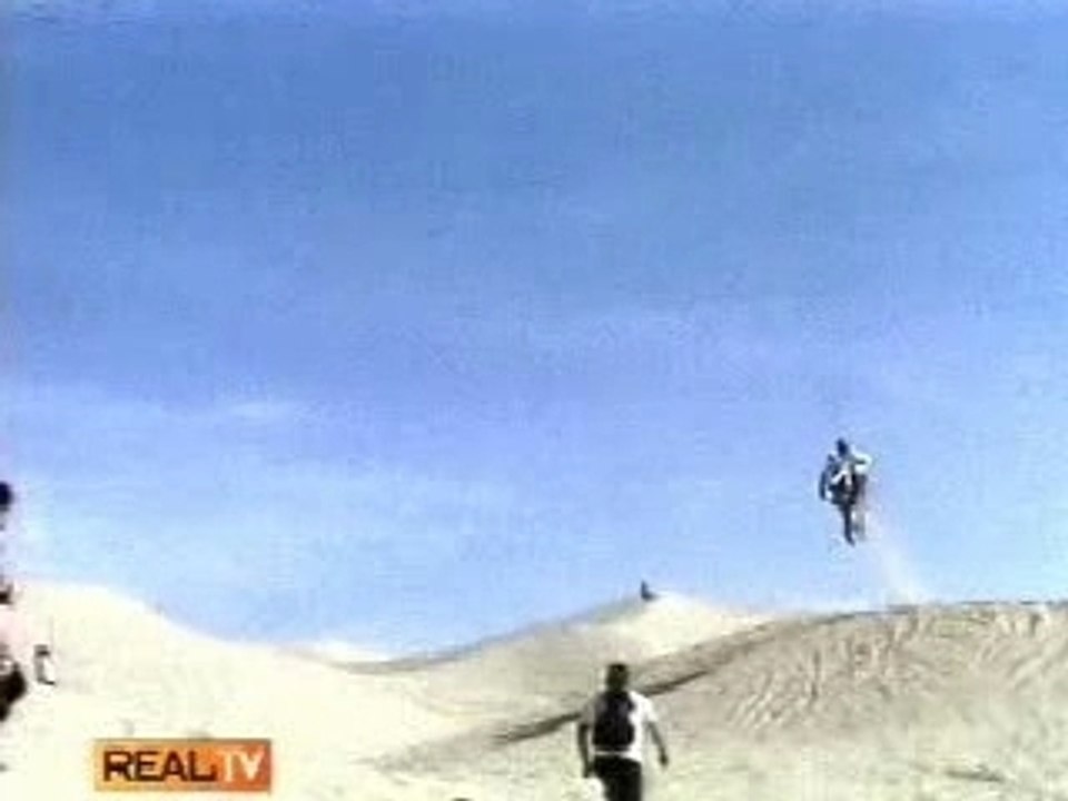Regis a moto dans les dunes