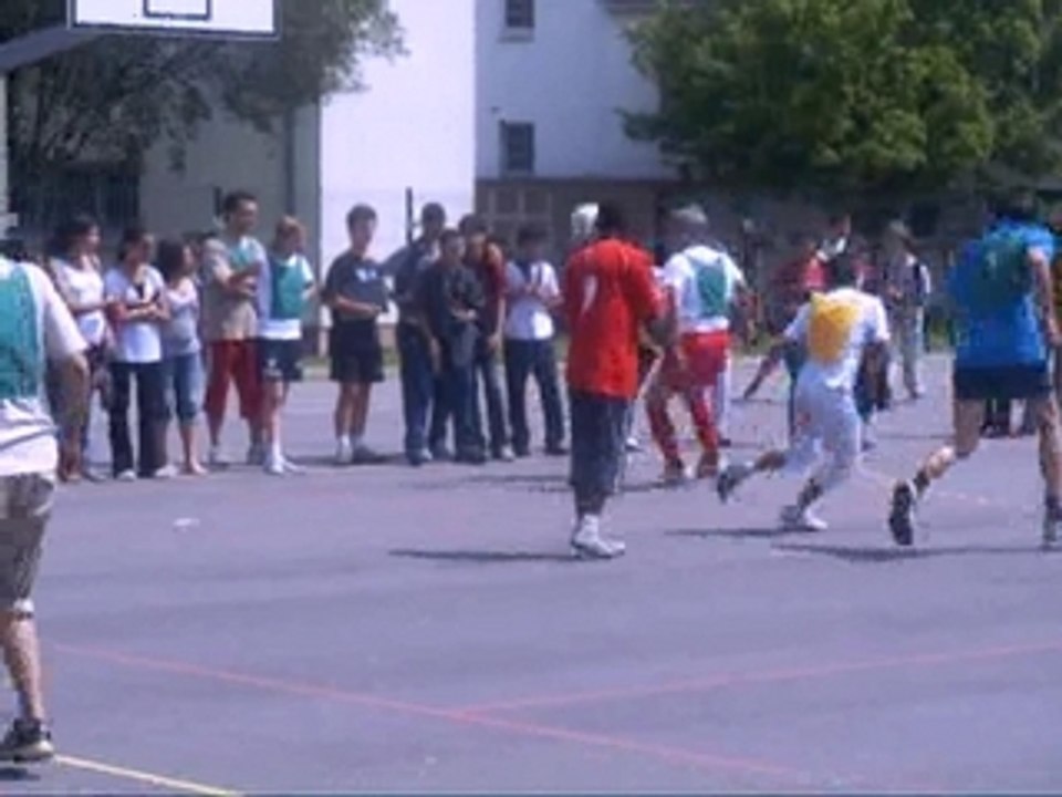 Mr billet (prof de math) joue au foot