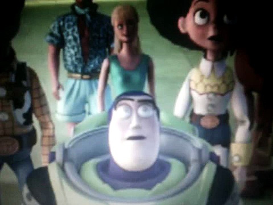 Toy story 3 buzz comeca falar espanhol