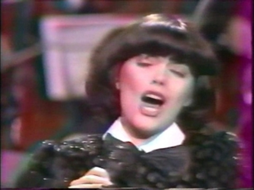 Mireille Mathieu Tu m'apportais des fleurs