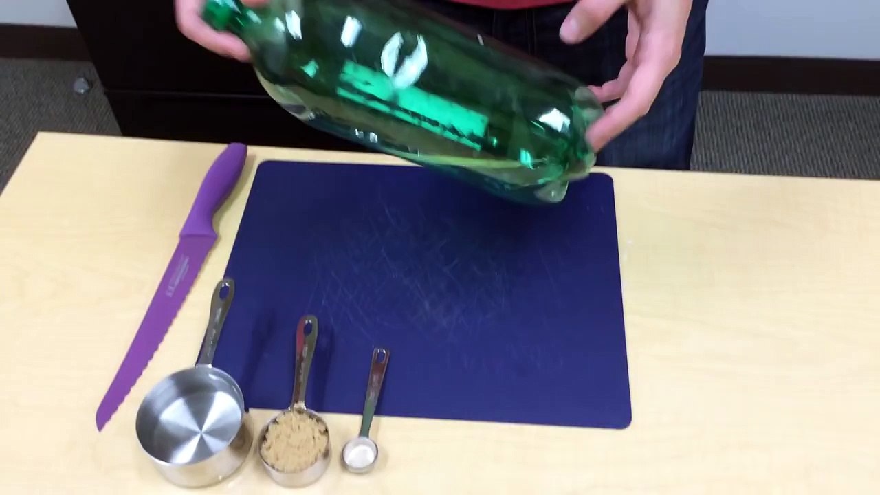 Simple Trick To Keep The Summer Bugs Away - Get Rid Of Mosquitoes