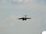 EAA Airventure 2007 - C-17 Globemaster short field landing