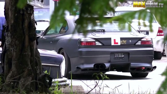 Quand une pilote professionnelle décide d'effrayer des moniteurs d'auto-école