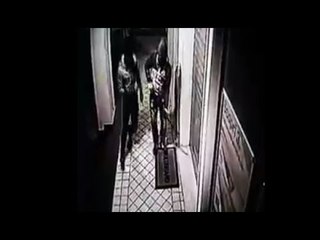 Trentola Ducenta (CE) - Tentato furto in negozio di telefonia (17.05.16)
