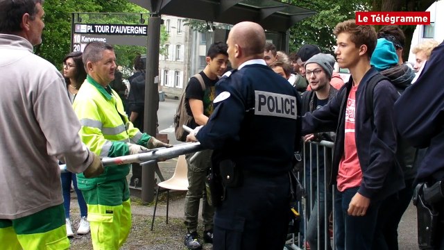 Loi Travail. Les lycéens quimpérois mobilisés devant Brizeux
