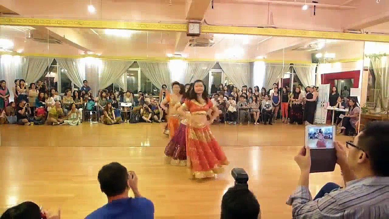 Dance by Hong Kong girls on Bollywood songs