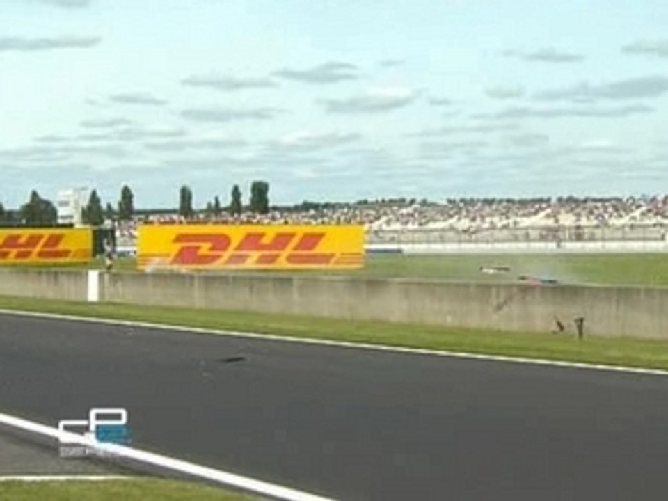 GP2 07 - Magny Cours Race1 - Ernesto Viso Crash