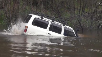 Toyota Land Cruiser vs River
