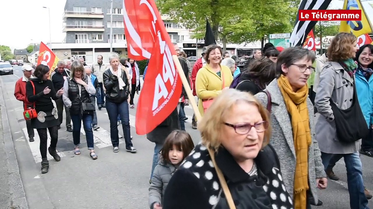 Carhaix. Loi Travail : les manifestants rebaptisent le local PS