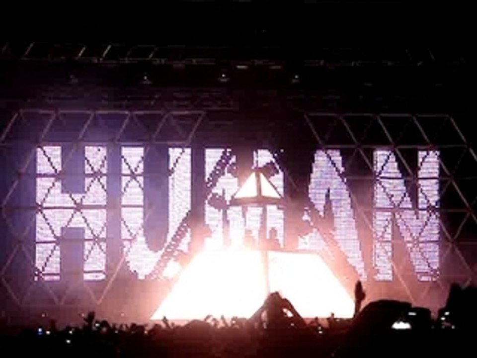 Daft Punk - Human live @ Nîmes