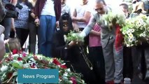 Bülent Ersoy, Oya Aydoğan ın Mezarı Başından Ayrılmak İstemedi  Dünya Gelse Gitmem