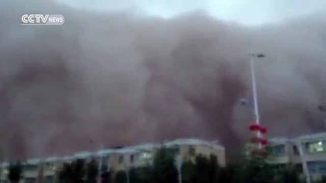 Shocking Footage- Sandstorm engulfed Kashgar Prefecture in China’s Xinjiang