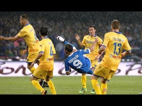 Napoli - Record Higuain e Champions, i tifosi azzurri in delirio (16.05.16)