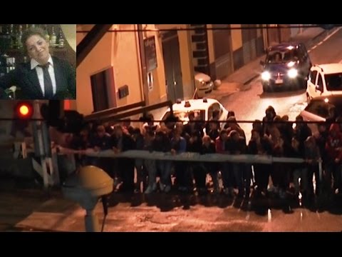 Video Casalnuovo (NA) - Ragazza muore travolta da Italo mentre attraversa binari (16.05.16)