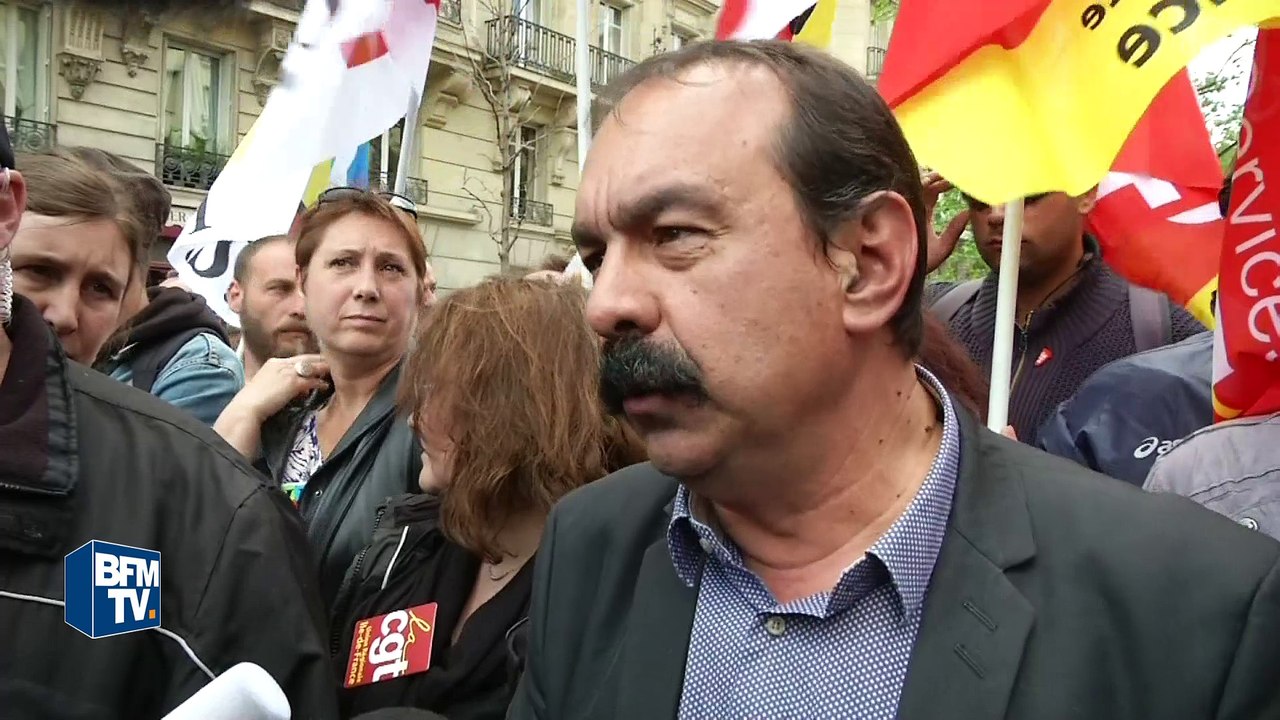 Manifestation contre la Loi Travail: Martinez dénonce "le passage en force" du gouvernement