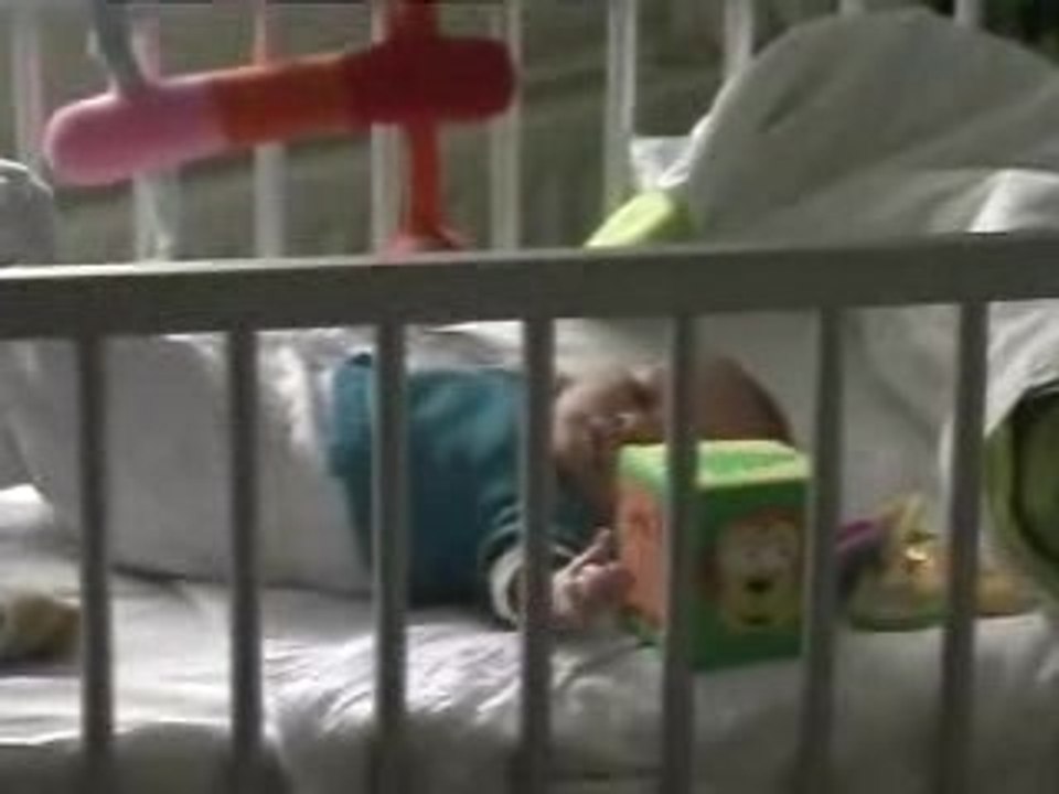 Kiki in bed bad box